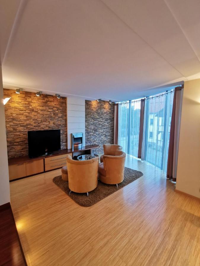 Uroczy Apartament Przy Deptaku Z Parkingiem. Поляница-Здруй Экстерьер фото