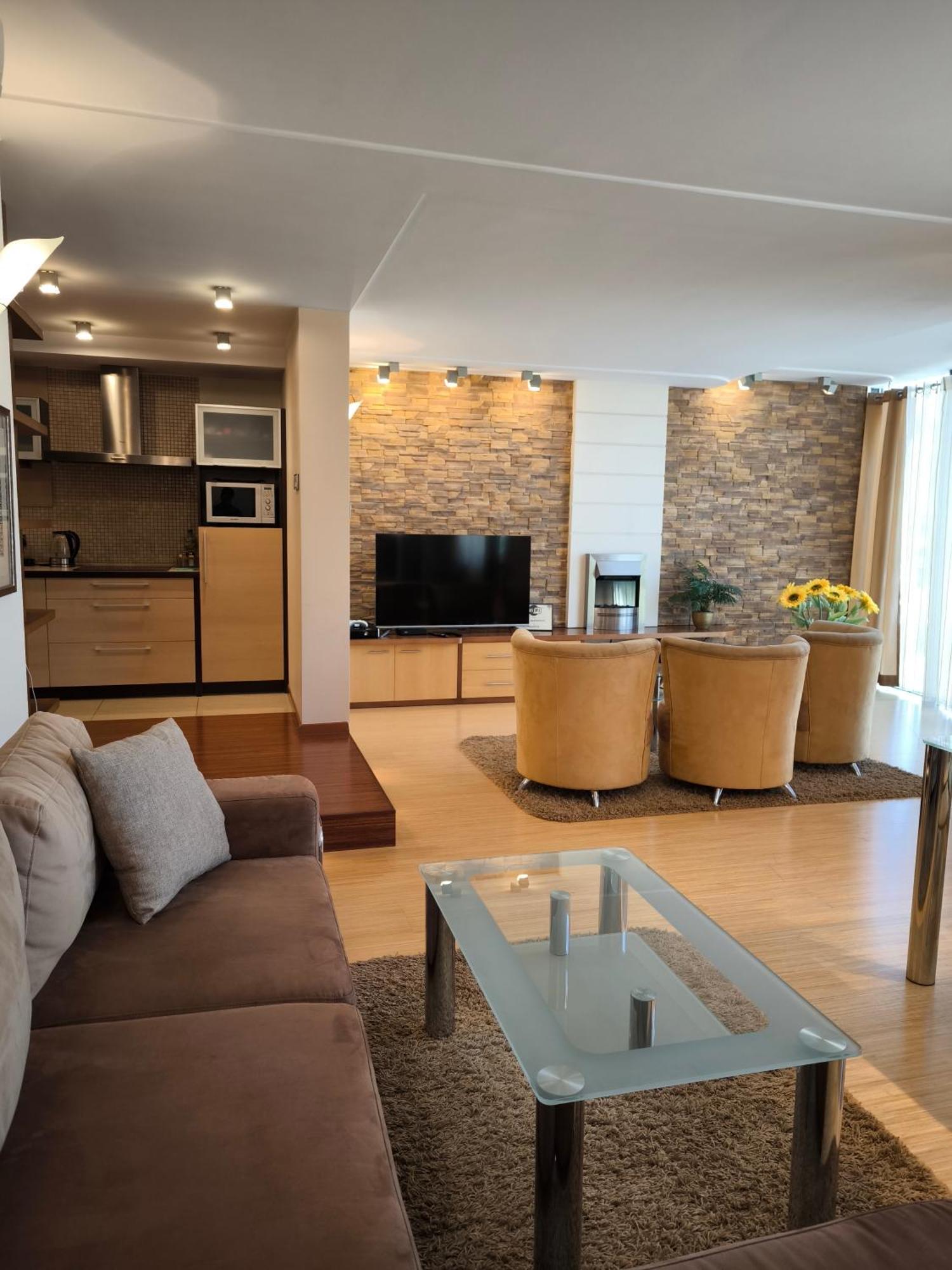 Uroczy Apartament Przy Deptaku Z Parkingiem. Поляница-Здруй Экстерьер фото